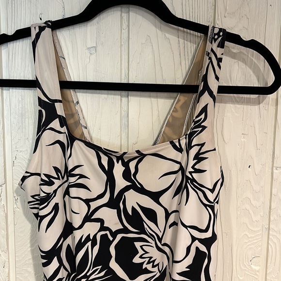 VICTORIA’S Secret Swimsuit, Size 12 - Picture 2 of 7